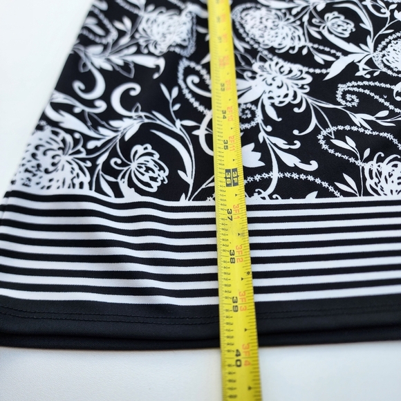 Ann Taylor LOFT Shift Dress Floral Cap Sleeve Empire Waist Black White Stretch 6 - Picture 13 of 16